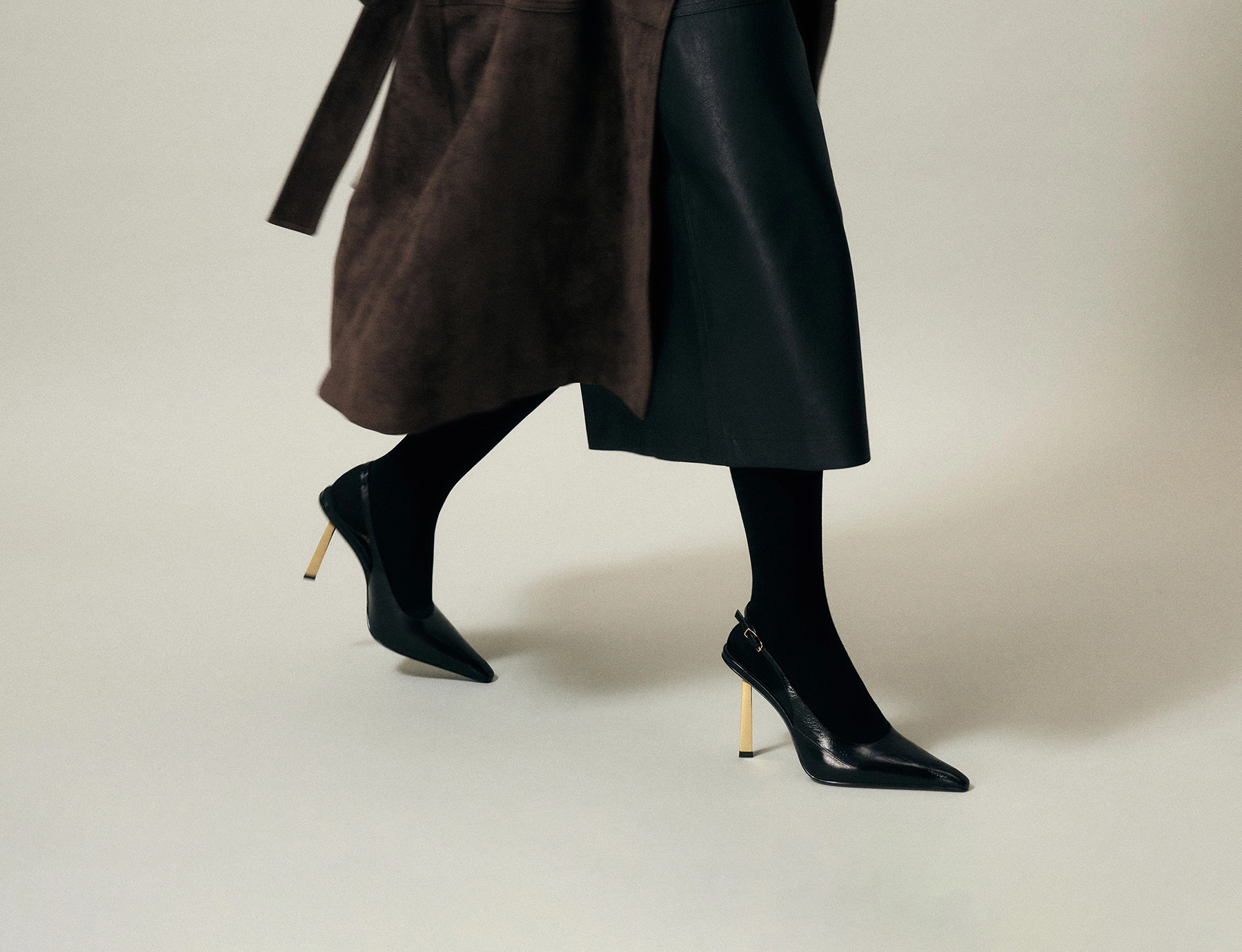 Pantofi slingback