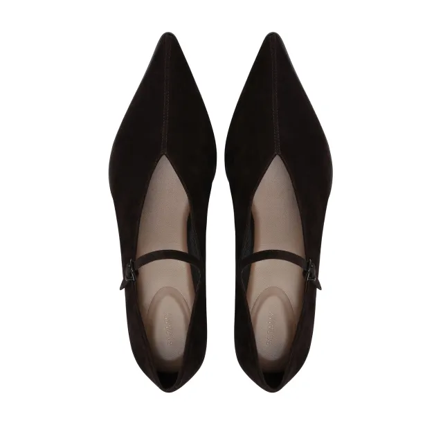 Flat shoes