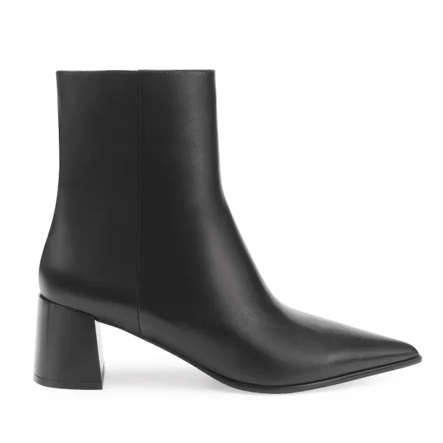 Ankle boots